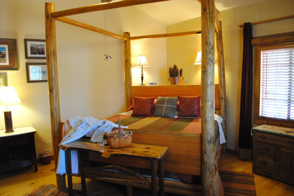 Grand Canyon Bed And Breakfast Уилямс Екстериор снимка