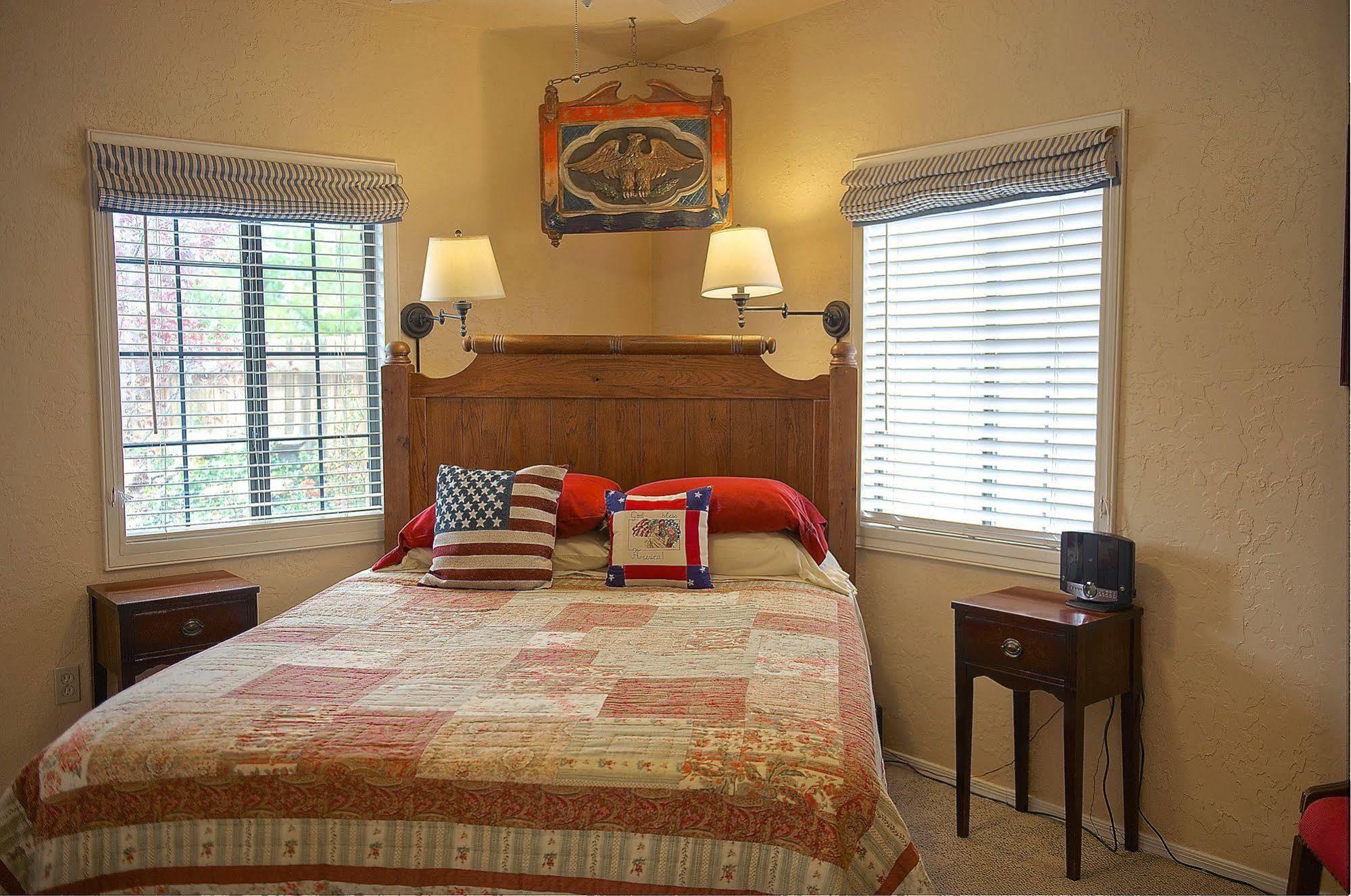 Grand Canyon Bed And Breakfast Уилямс Екстериор снимка
