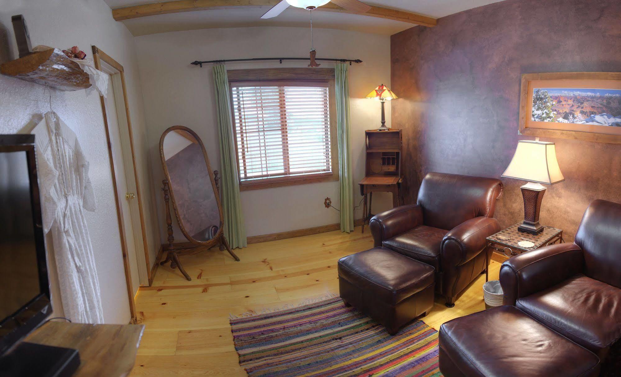 Grand Canyon Bed And Breakfast Уилямс Екстериор снимка